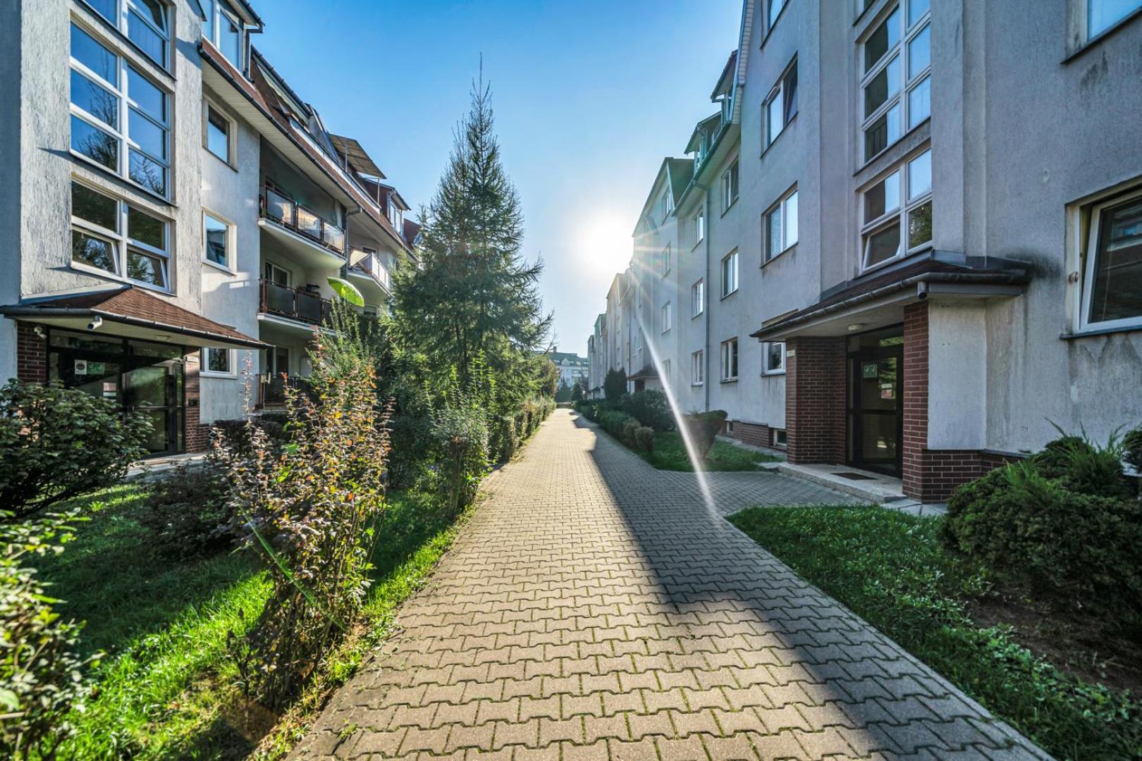 Apartment Ochota - Park, Bus&trains Nearby - By Rentujemy Warschau