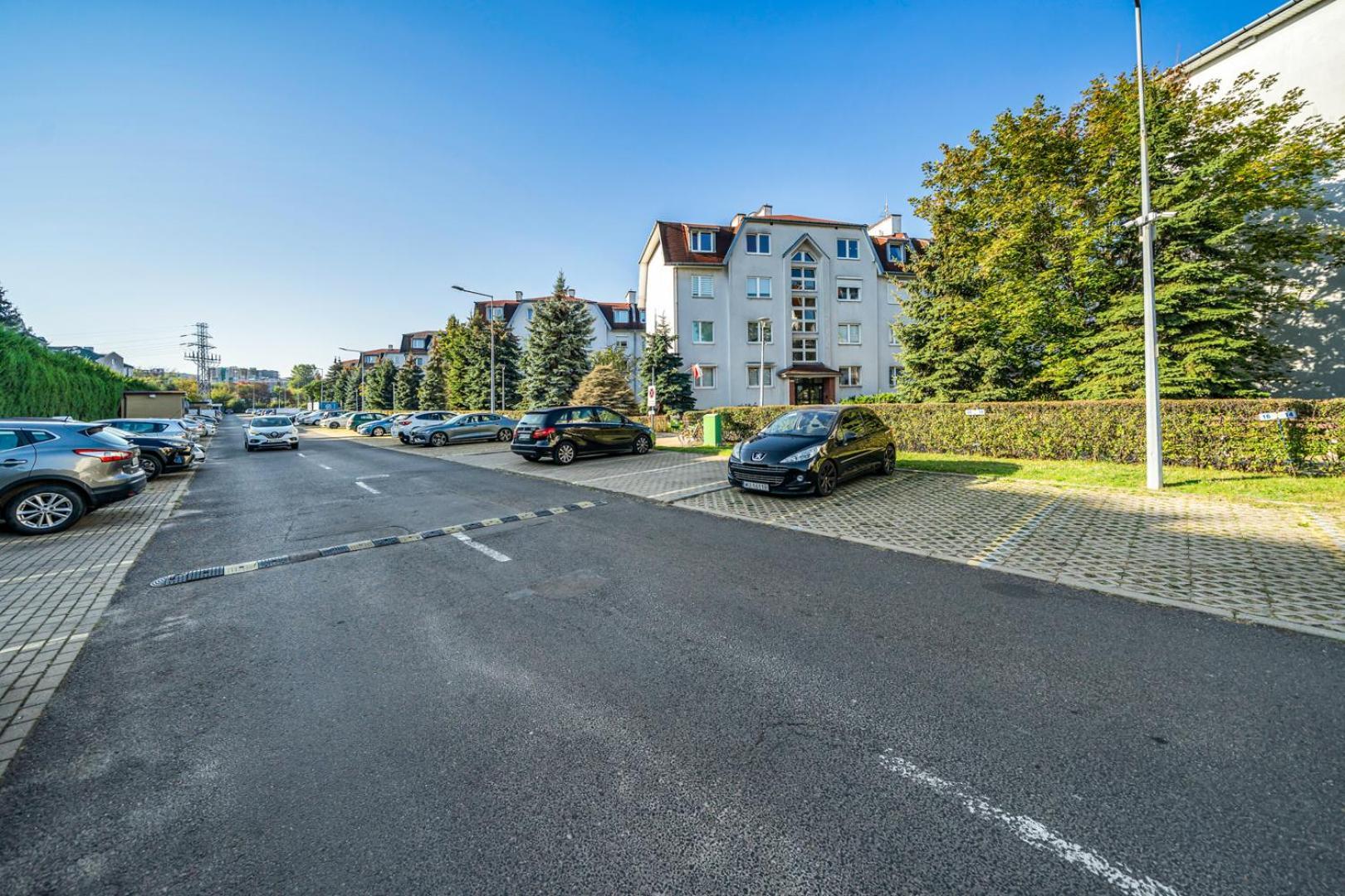 Apartment Ochota - Park, Bus&trains Nearby - By Rentujemy